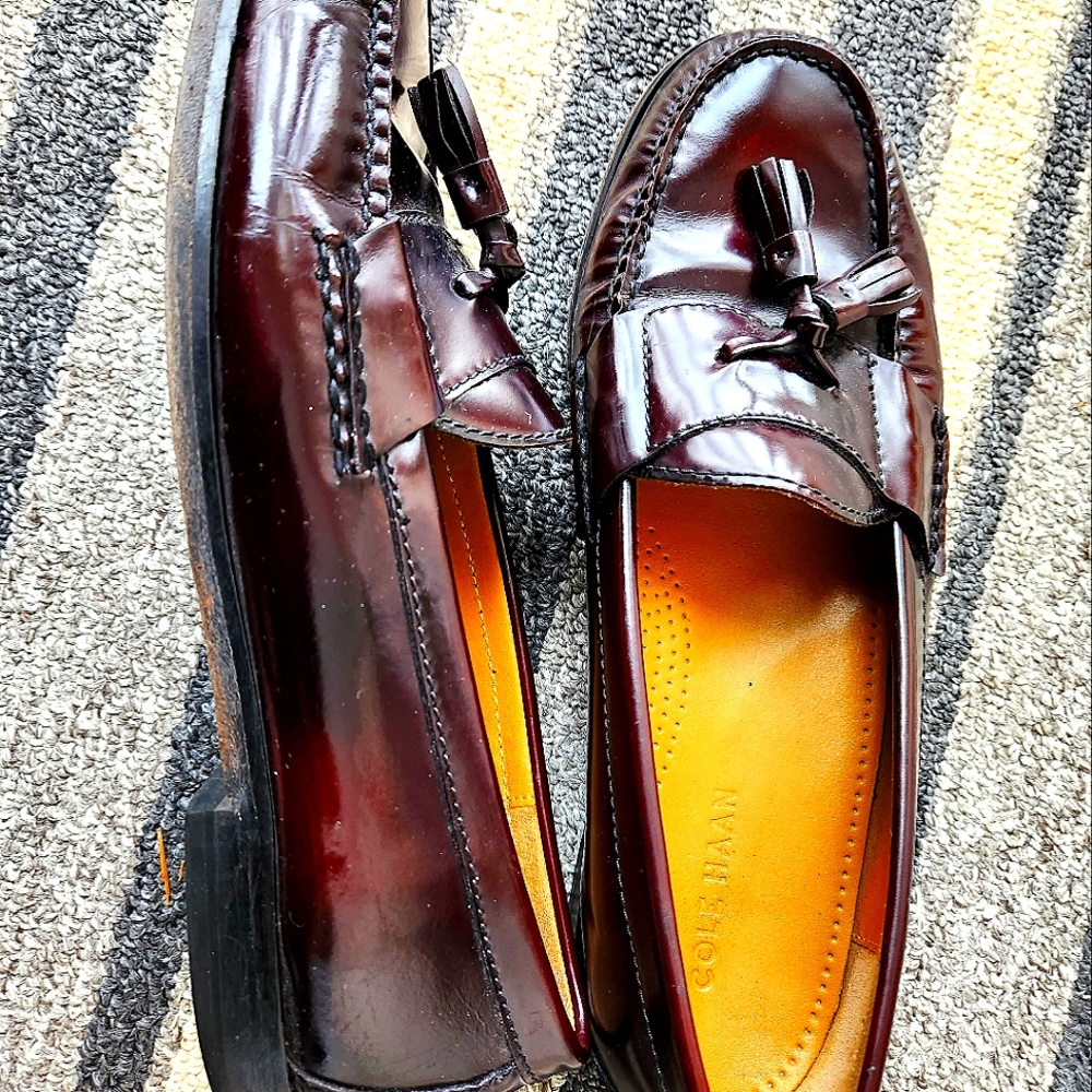 Cole Haan Pinch Tassel Dress Loafers Rich Burgandy size 9.5 like new - Picture 1 of 5